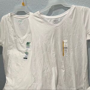 Terra & Sky White V-Neck Women’s Tees